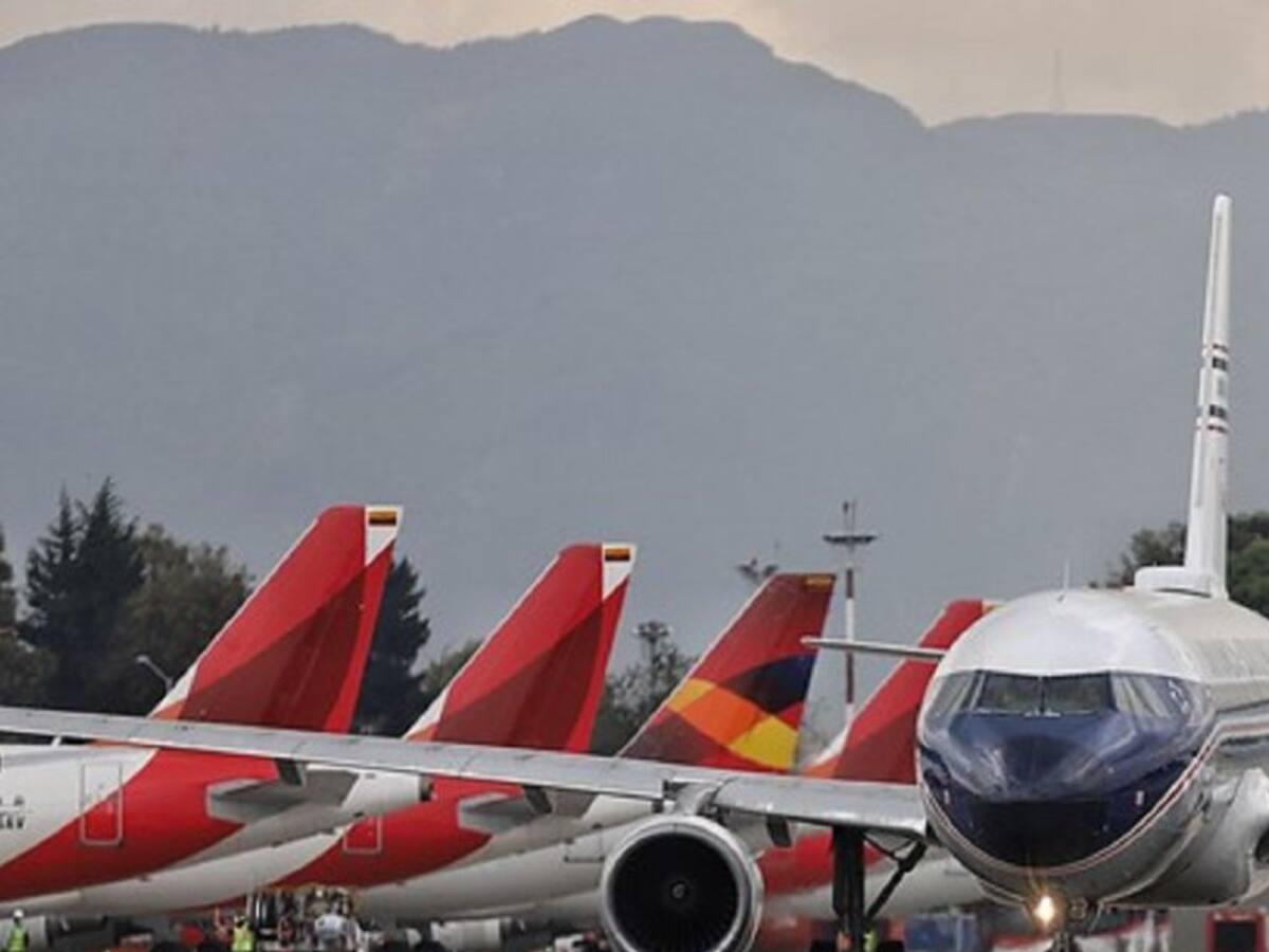 Se reduce cancelación de vuelos por ómicron de 47 diarios a 10: Aerocivil