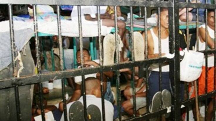 Defensor del Pueblo evaluará problemas de hacinamiento de Bellavista y La Modelo