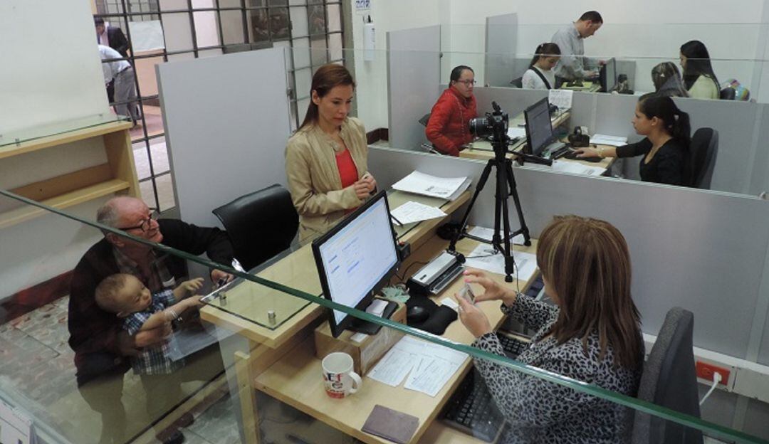 Oficina de Pasaportes de Caldas - Imagen de archivo