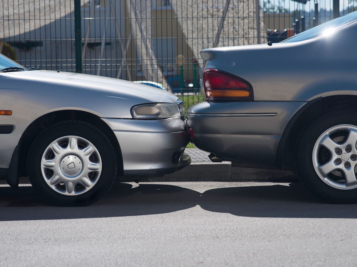Los carros que deberán cambiar su placa si no cumplen con estos requisitos
