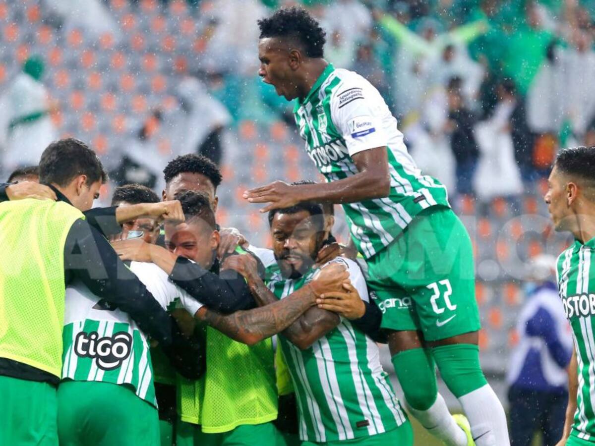 Nacional goleó a Bucaramanga y puso presión en el Grupo A