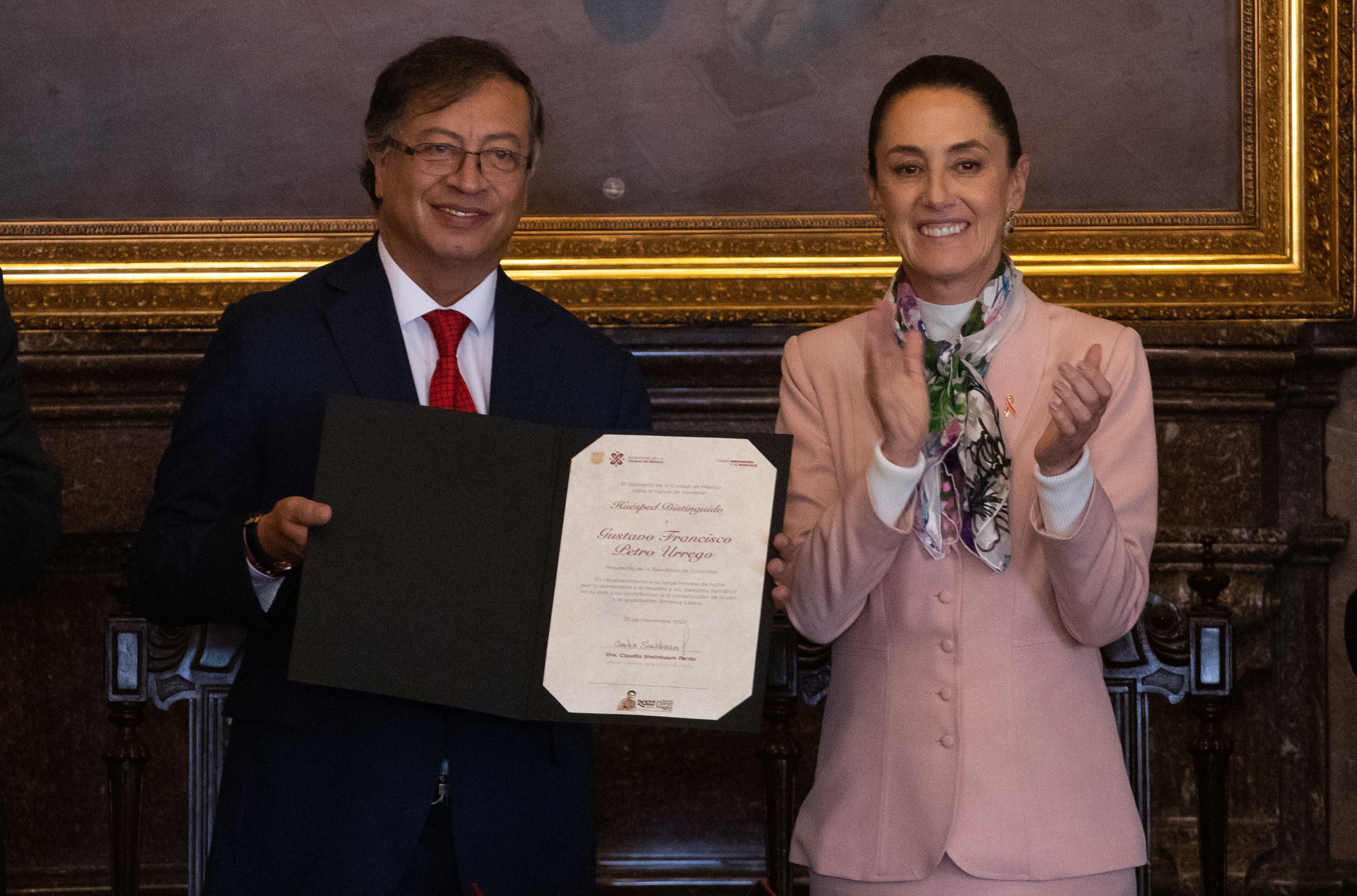 La presidenta mexicana confirmó que el expresidente está escribiendo un libro titulado ‘El Capital en el siglo XXI: Economía política de la crisis climática.
(Foto: Daniel Cardenas/Anadolu Agency via Getty Images)