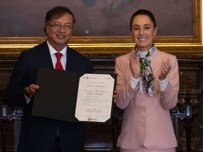 La presidenta mexicana confirmó que el expresidente está escribiendo un libro titulado ‘El Capital en el siglo XXI: Economía política de la crisis climática.
(Foto: Daniel Cardenas/Anadolu Agency via Getty Images)