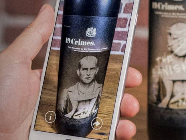 Una divertida app logra que las botellas de vino cobren vida