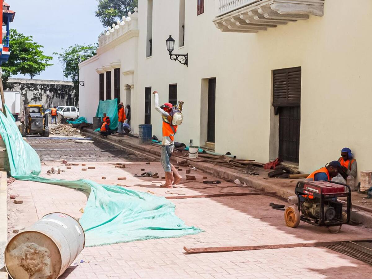 Conozca cómo van las obras de pavimentación en el centro de Cartagena