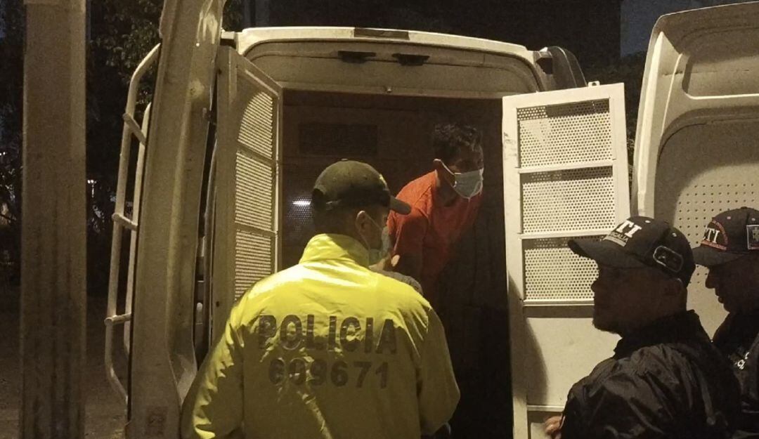 Dos de los detenidos hicieron la marcación en el hotel donde se hospedó el fiscal y un hombre venezolano habría accionado el arma
