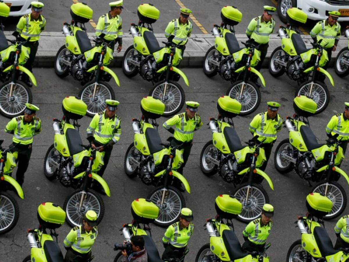 Con 70.000 uniformados y 18 helicópteros Policía garantiza seguridad en vías