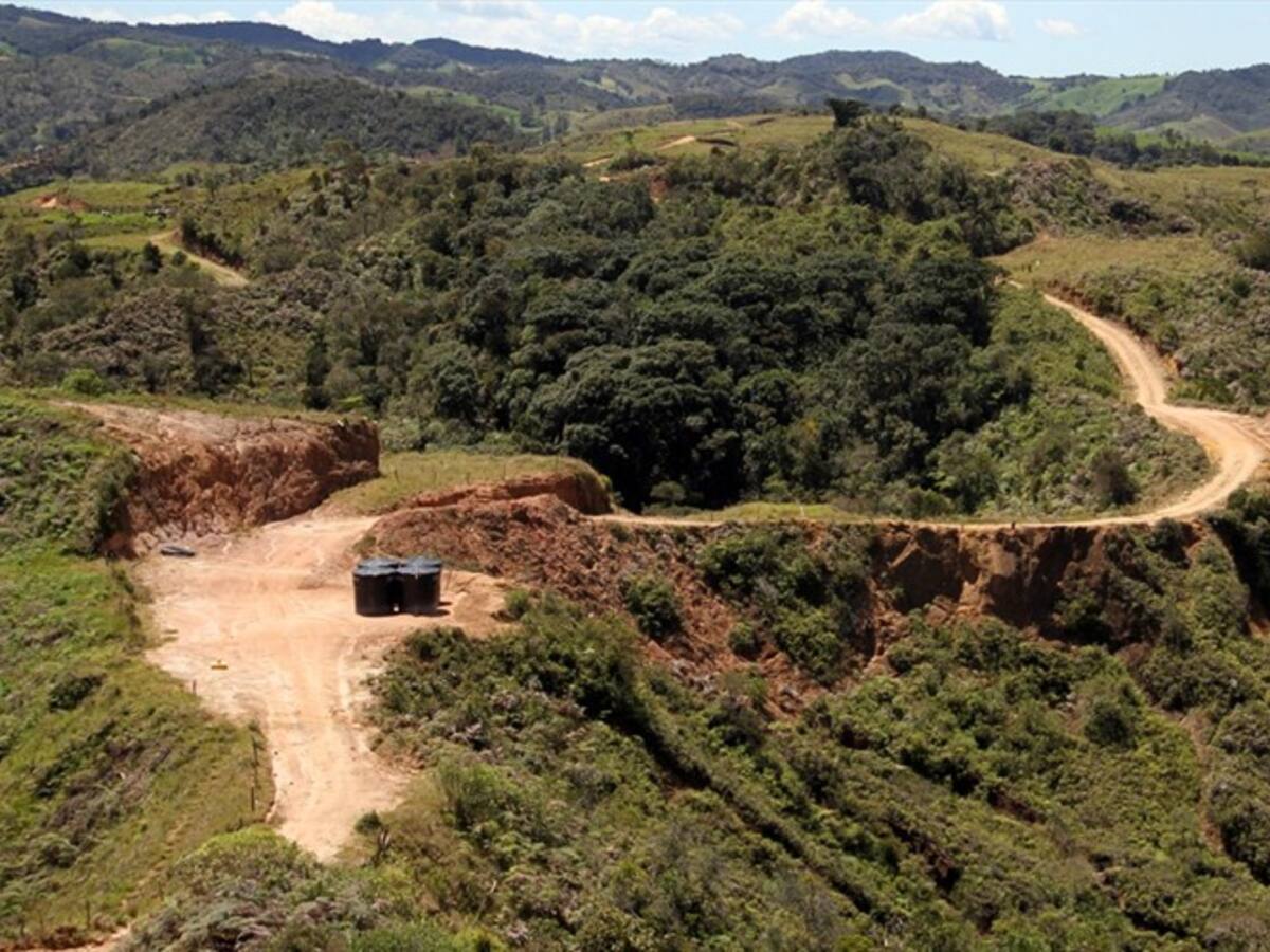 Rescatistas hacen contacto con mineros atrapados en socavón de San Rafael desde el lunes