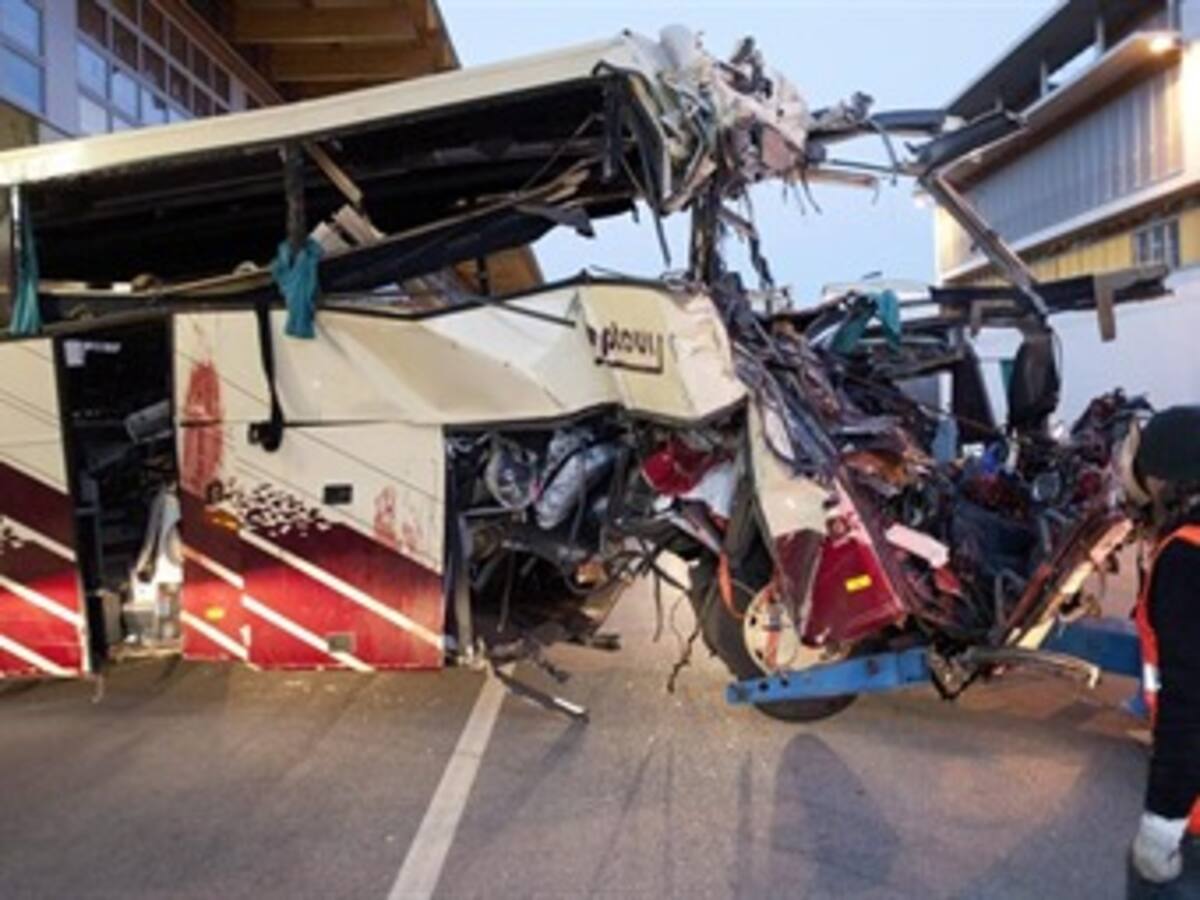 Conmoción en Bélgica por el accidente de un autobús en Suiza: 28 muertos, 22 de ellos niños
