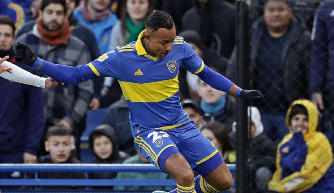 Sebastián Villa en el partido ante Atlético Tucumán