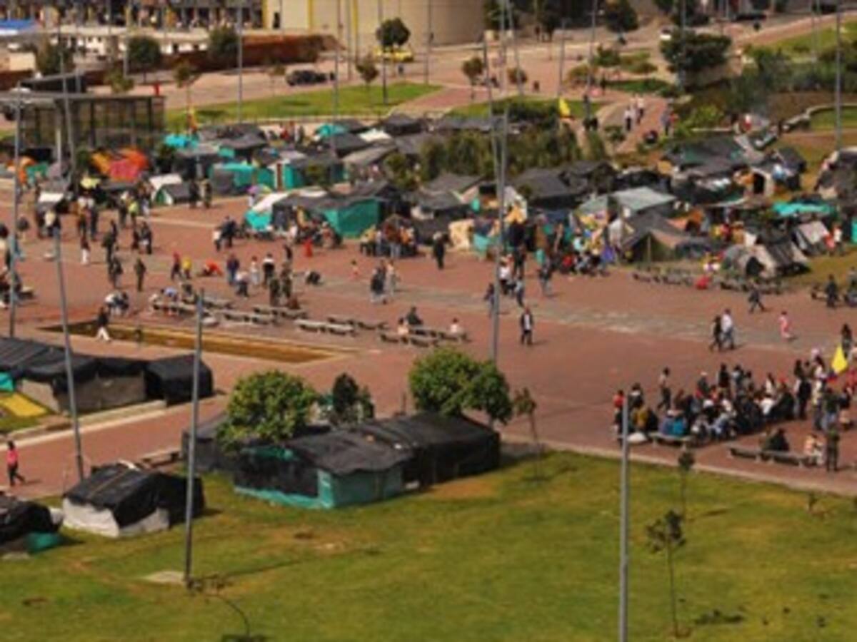 Evacuarán del parque Tercer Milenio a desplazados con gripa
