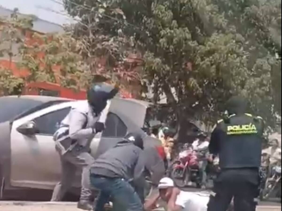Policía captura a dos hombres en la entrada del barrio Los Caracoles, en Cartagena