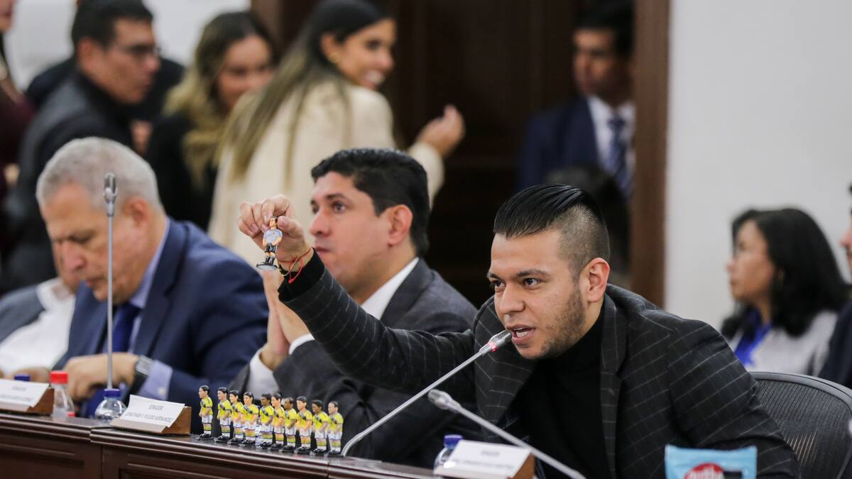 Jota Pe Hernández: “¿Hay alguna adicción que no le permita a Petro desarrollar su mandato?”