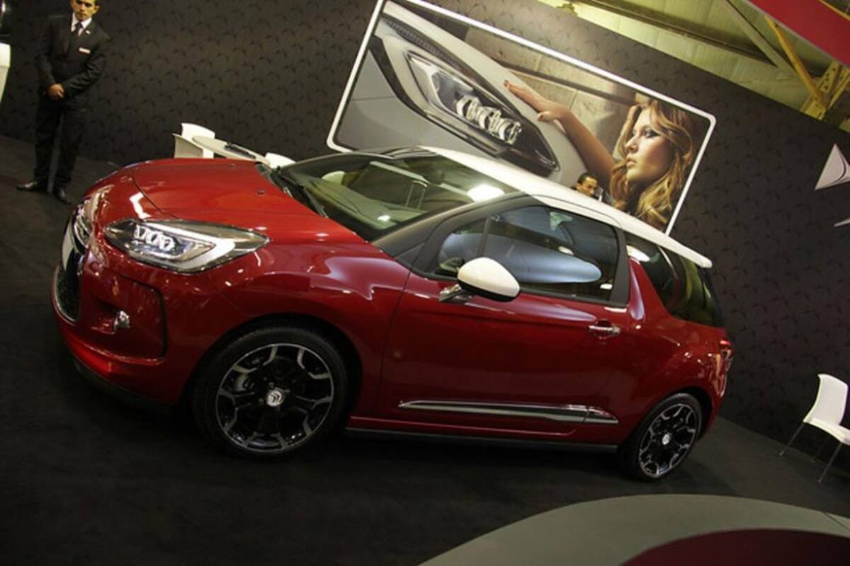 Los amantes de los automóviles se dan cita en Corferias donde se exhiben más de 1000 vehículos con  modelos recientes de las más reconocidas marcas de automóviles a nivel mundial.