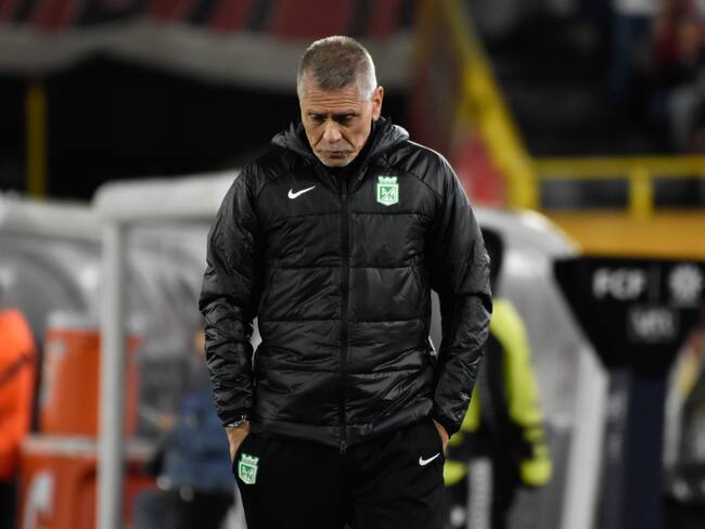 Atletico Nacional's team manager Paulo Autuori during the match between Bogota's Independiente Santa Fe (0) and Atletico Nacional (2) in Bogota, Colombia, May 11, 2023. Photo by:Cristian Bayona/Long Visual Press (Photo by: Cristian Bayona/Long Visual Press/Universal Images Group via Getty Images)