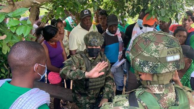 Al menos 300 personas habrían intentado desarmar a los soldados e impedir la erradicación de cultivos ilícitos.