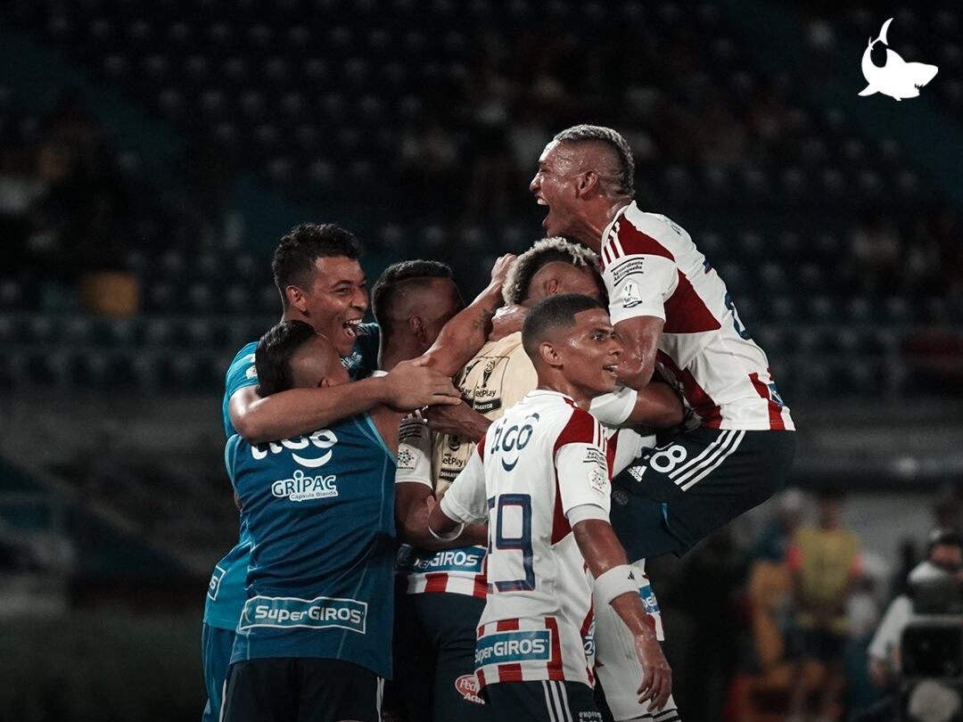 Los jugadores del Junior celebran el primer gol ante el Cali / Twitter: @juniorclubsa.