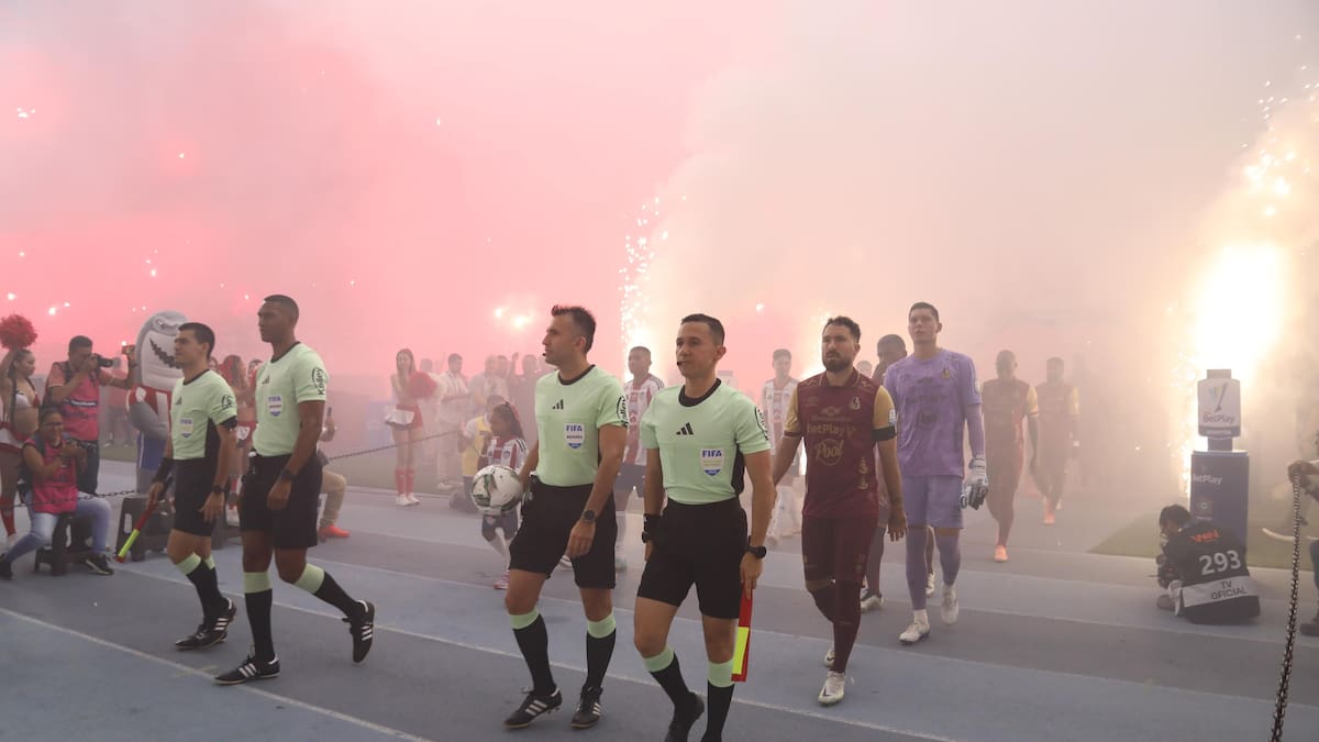 Comité Disciplinario impone sanciones millonarias a Junior y Nacional por pirotecnia en Liga y Copa