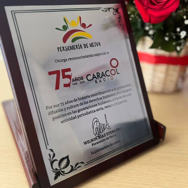 Este reconocimiento nos inspira a seguir adelante con el mismo compromiso y dedicación que nos ha caracterizado a lo largo de los años.