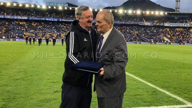 Enrique Camacho: ''Yo no estoy de acuerdo con los 5 jugadores en el banco''