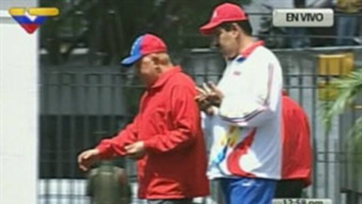 Chávez aparece en televisión desde el Palacio de Miraflores
