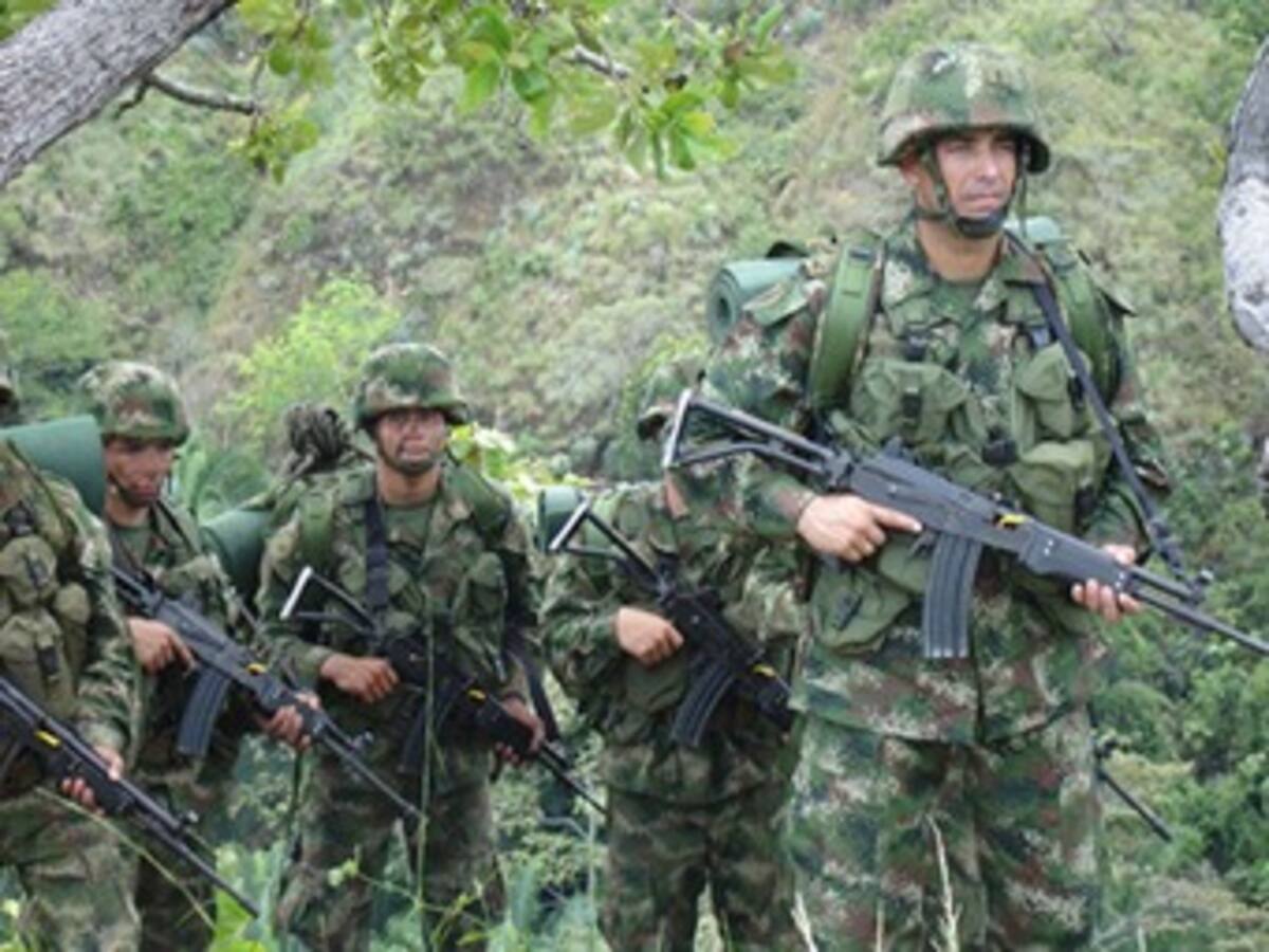 Santos pidió a sus críticos no atacar con mezquindades a la Fuerza Pública