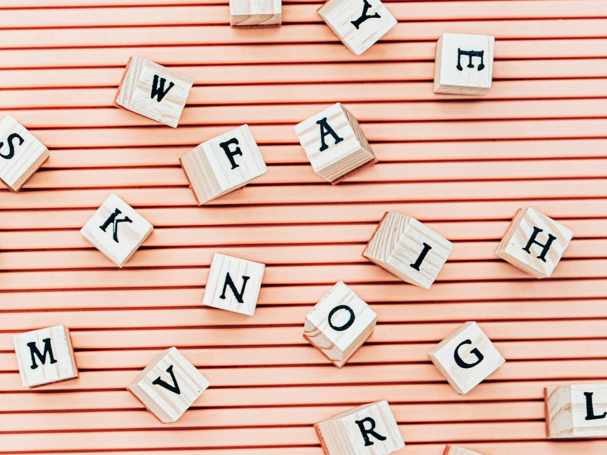 Echo y hecho: diferencias, cómo escribirlo, cuándo se debe usar y ejemplos fáciles