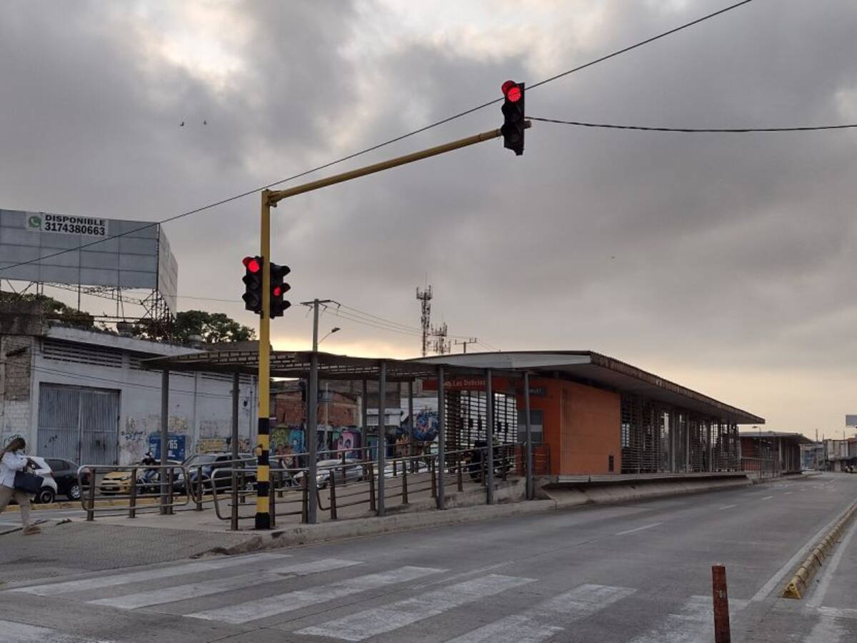 Transcaribe suspendió operaciones por torrencial aguacero y protesta