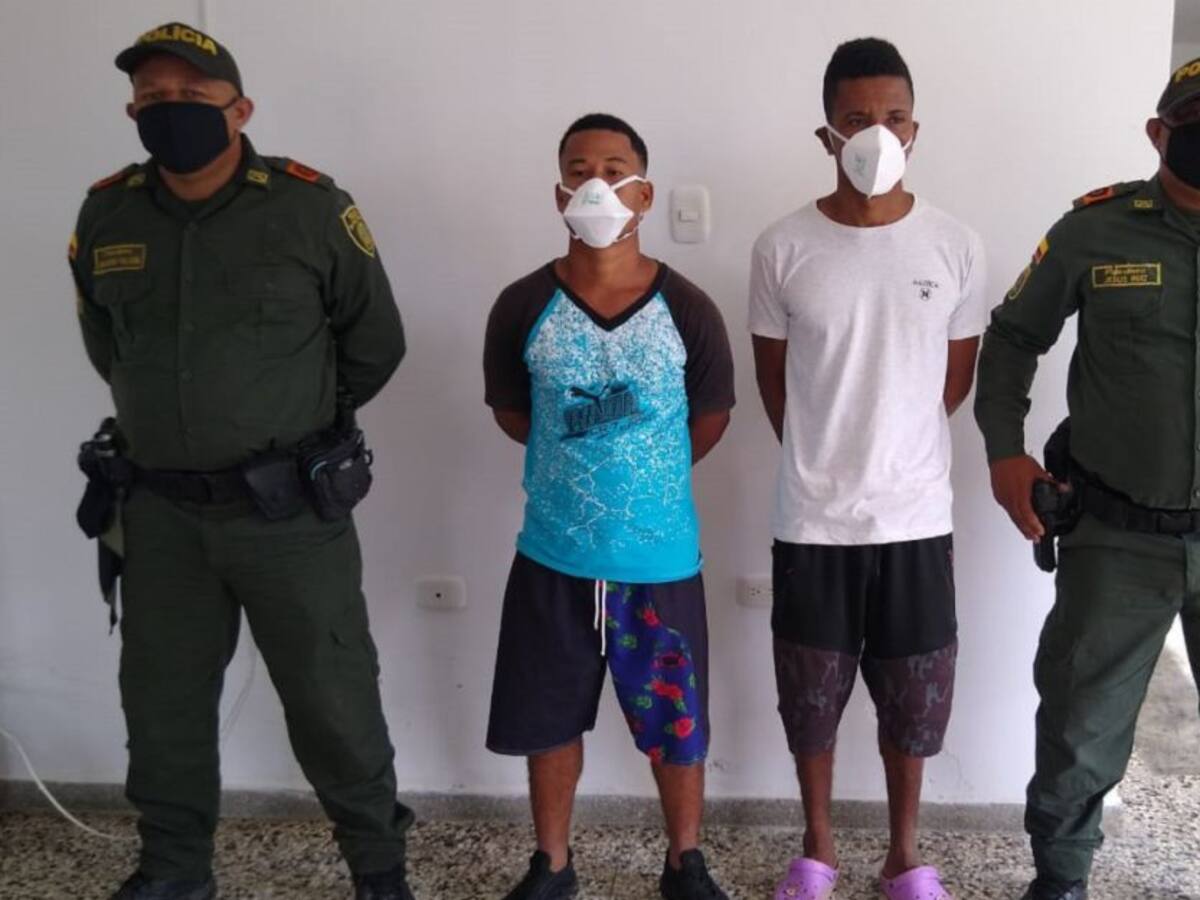 Por una botella de ron hombre es asesinado por sus primos en Santa Catalina