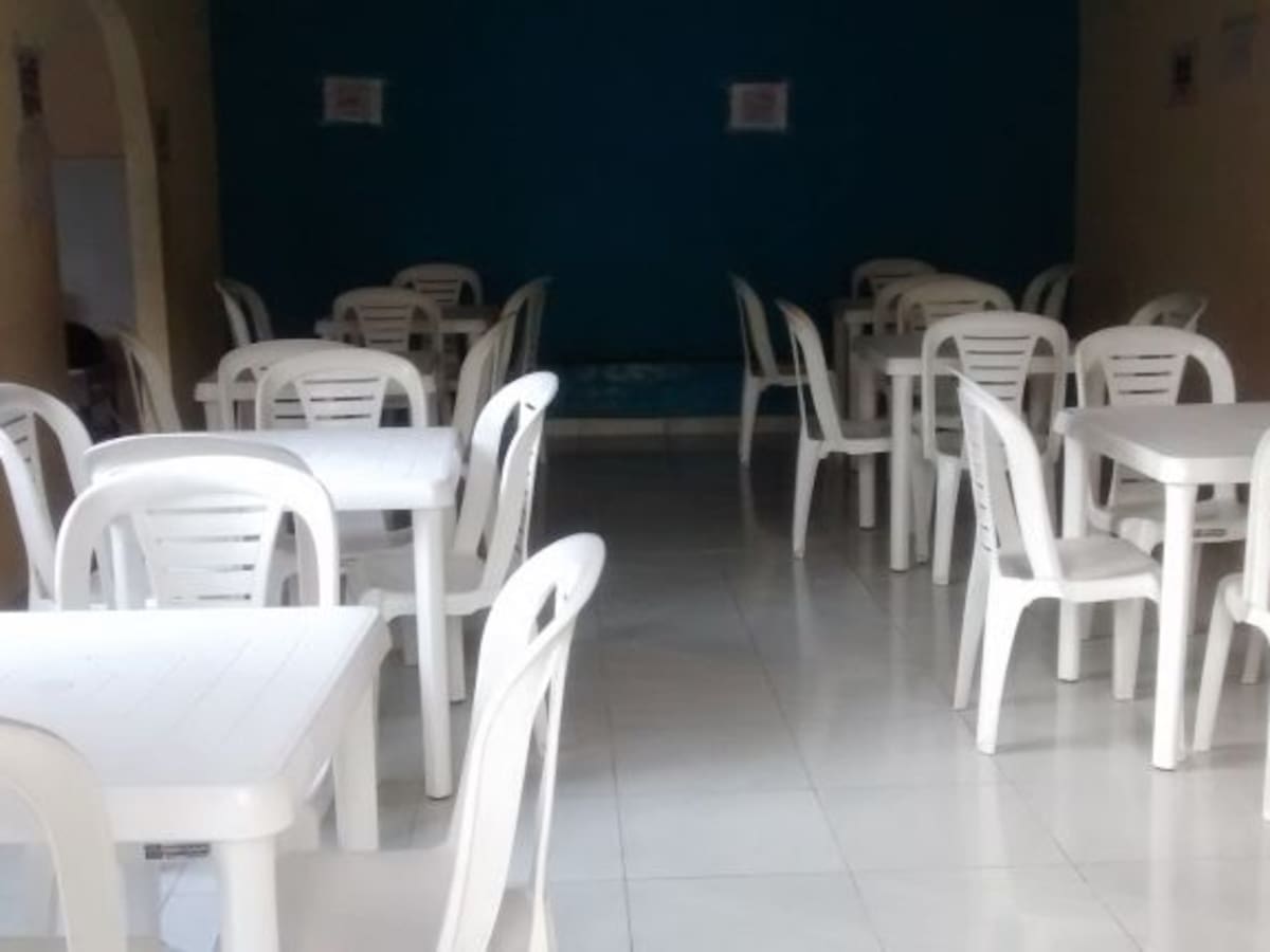 En colegio de Barranquilla aplican pico y placa para entregar los almuerzos