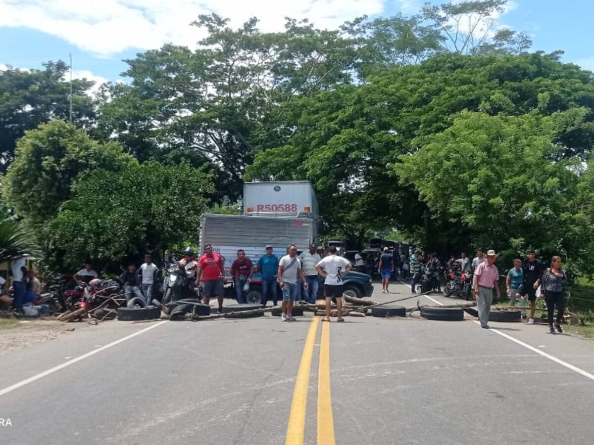 Más de 24 horas completa cerrada vía nacional por habitantes de La Esperanza