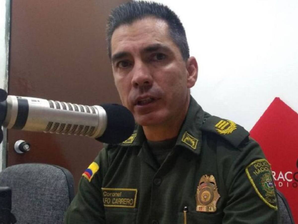 Funcionario borracho que insultó a policía debe ser retirado