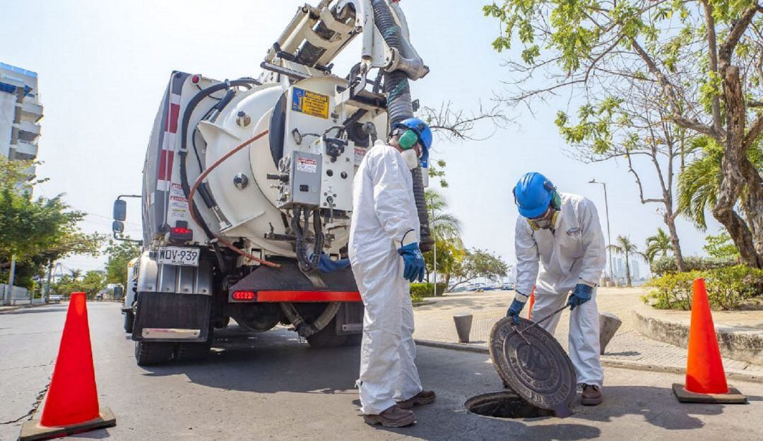Las lluvias han incrementado los trabajos de desobstrucción por alta cantidad de basuras y escombros que hay en las redes