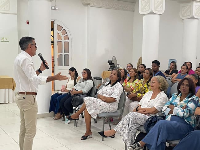 DADIS organiza foro en Cartagena para abordar la detección temprana de cáncer infantil