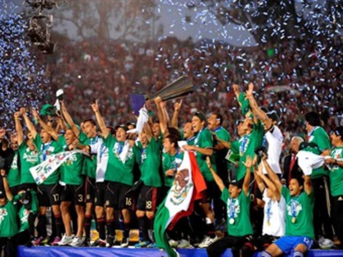 México revalida el título de la Copa de Oro al vencer 4-2 a Estados Unidos