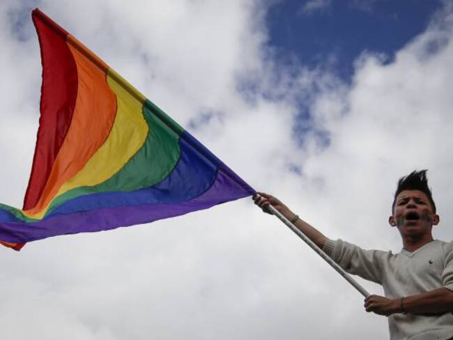 Registraduría avala firmas presentadas por Viviane Morales para referendo que prohíba adopción a parejas homosexuales