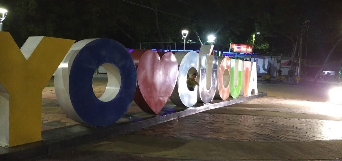 Plazoleta comidas Malecón - Foto: Referencia