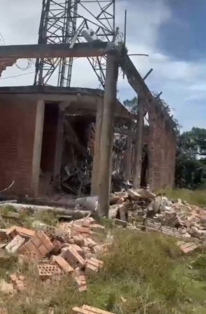 Antena de telecomunicaciones atacada con explosivos en el Catatumbo / Foto: Redes sociales