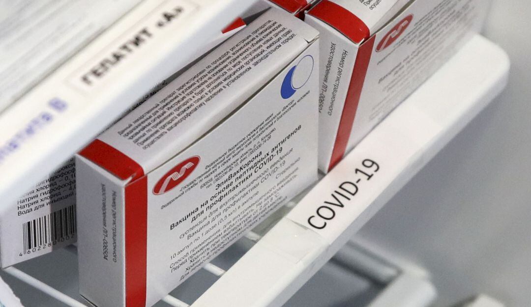 La segunda vacuna rusa Epivaccorona ya se está aplicando en varias regiones de Rusia.