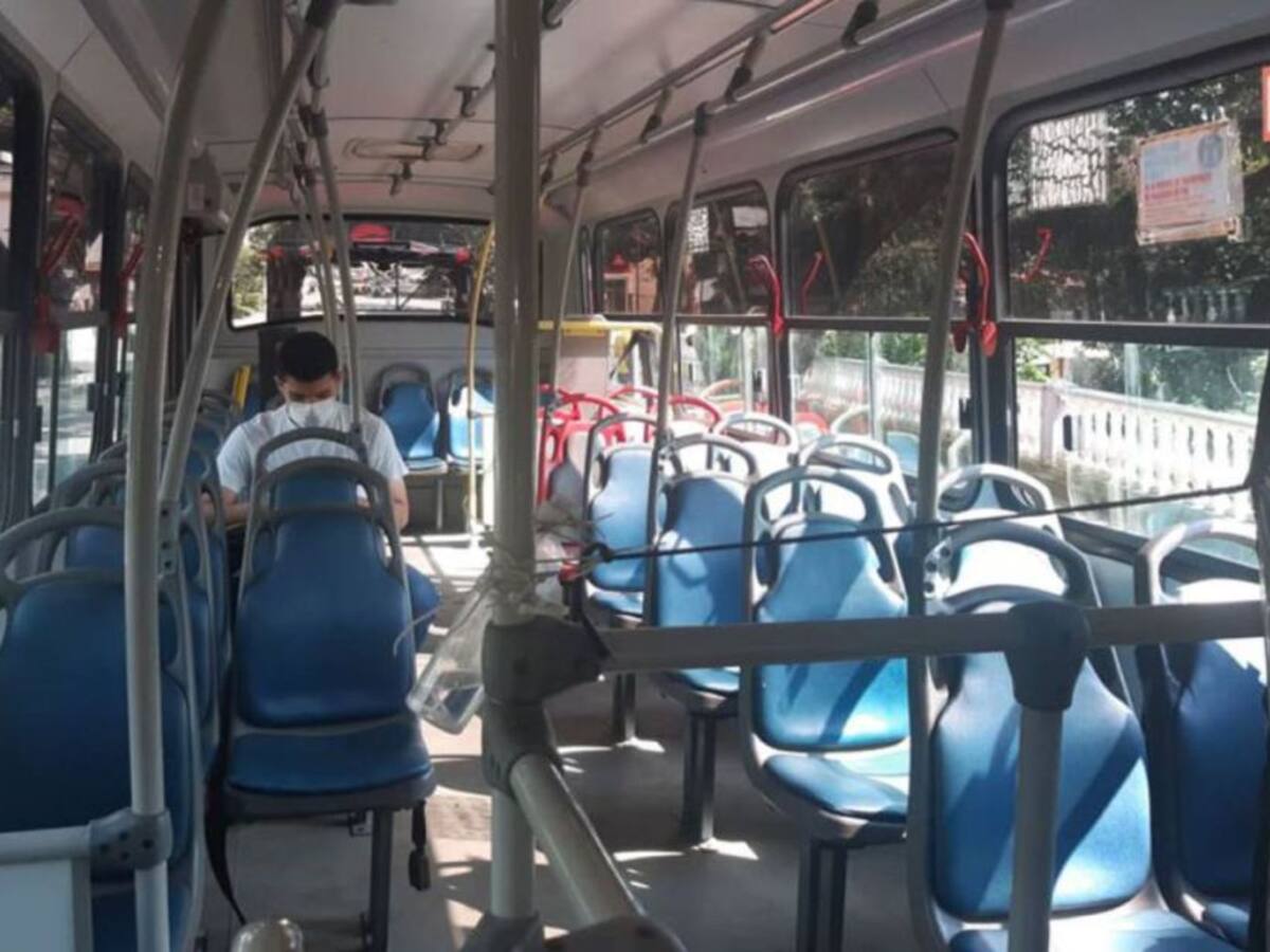 Con machete tres hombres atracaron a los pasajeros de una buseta en Ibagué