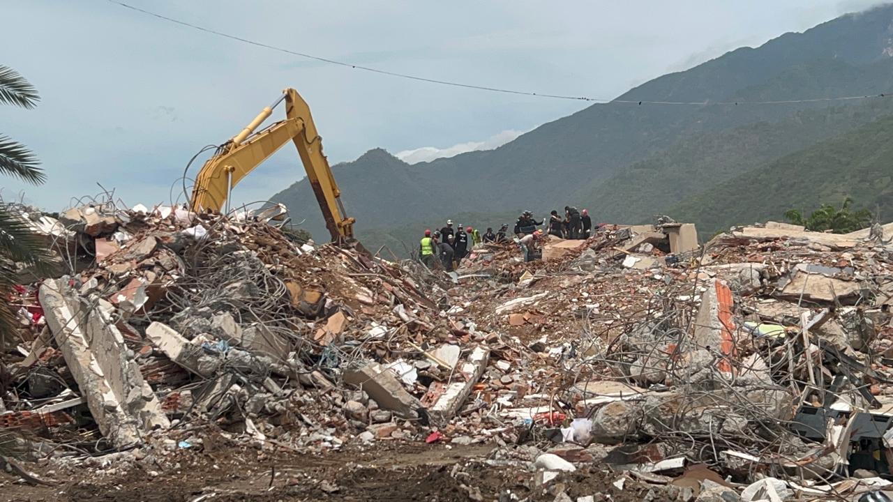 Los silencios que salvan vidas en medio de los escombros en Venezuela. Fotos: Caracol Radio