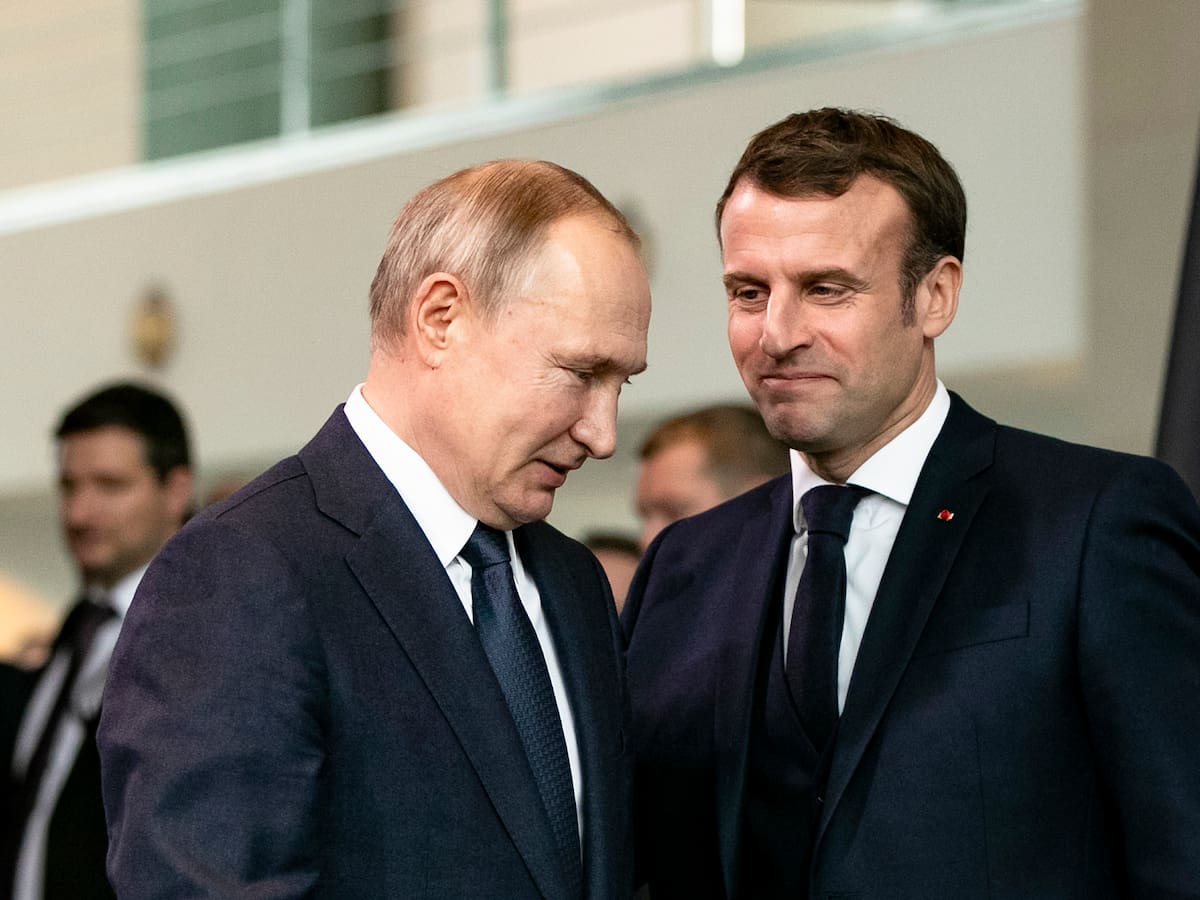 Presidente de Francia afirma que “es el momento” de reanudar el diálogo con Rusia