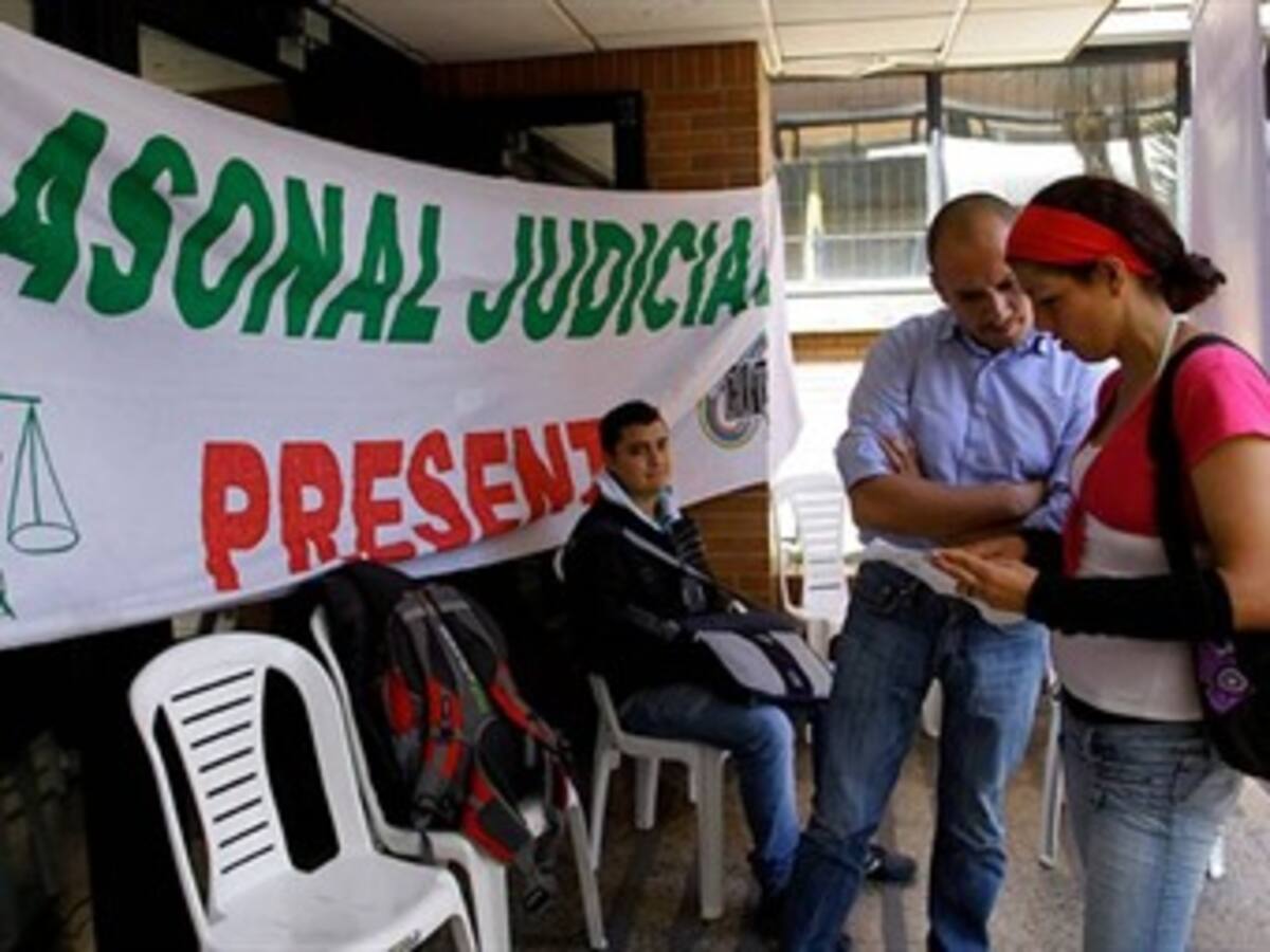 Judicatura estudia no pagar sueldo a quienes insistan en paro judicial