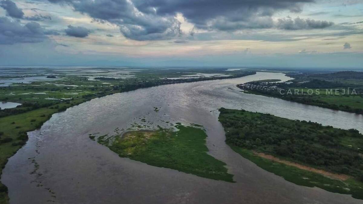 Isla de sedimentos amenaza al viejo puerto en El Banco, Magdalena