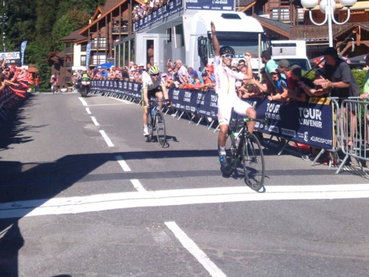 Jhon Anderson Rodríguez triunfa en la quinta etapa del Tour de l'Avenir