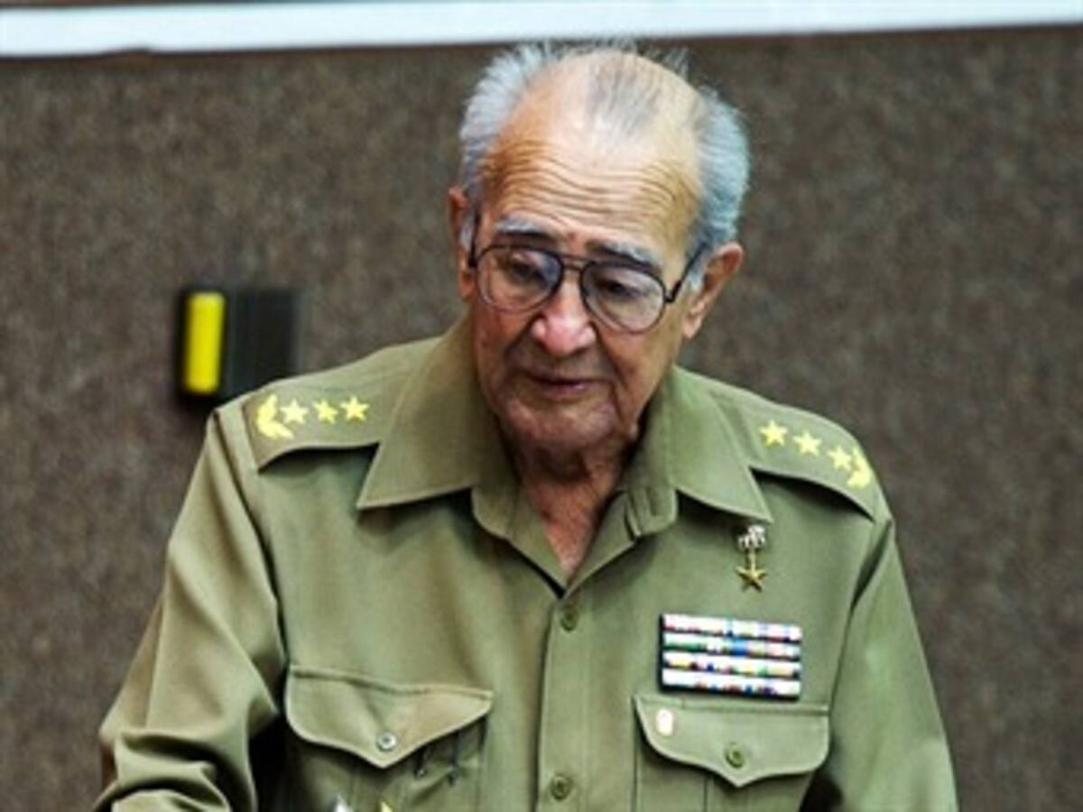 Fallece ministro de las Fuerzas Armadas de Cuba, Julio Casas, a los 75 años