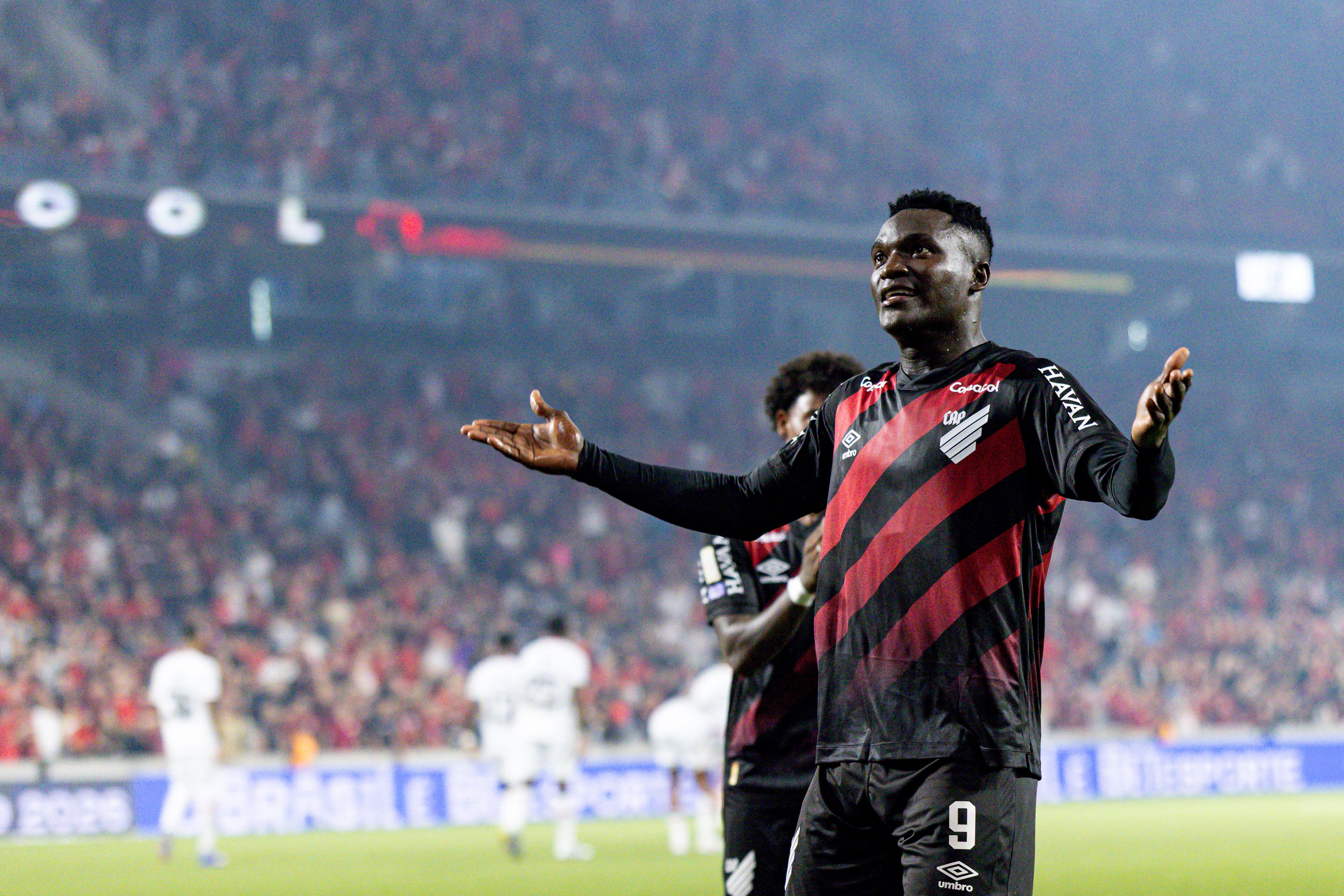 CURITIBA, BRAZIL - APRIL 26: Kevin Viveros of Athletico Paranaense celebrates after scoring a goal during a Brasileirao 2026 match between Athletico Paranaense and Vitoria Arena da Baixada on April 26, 2026 in Curitiba, Brazil.  (Photo by Rodolfo Buhrer/Sports Press Photo/Getty Images)