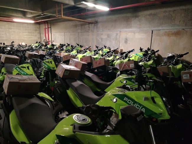 300 motocicletas de la Policía están parqueadas por trámites de matrícula: denuncia concejal. Foto: Suministrada.