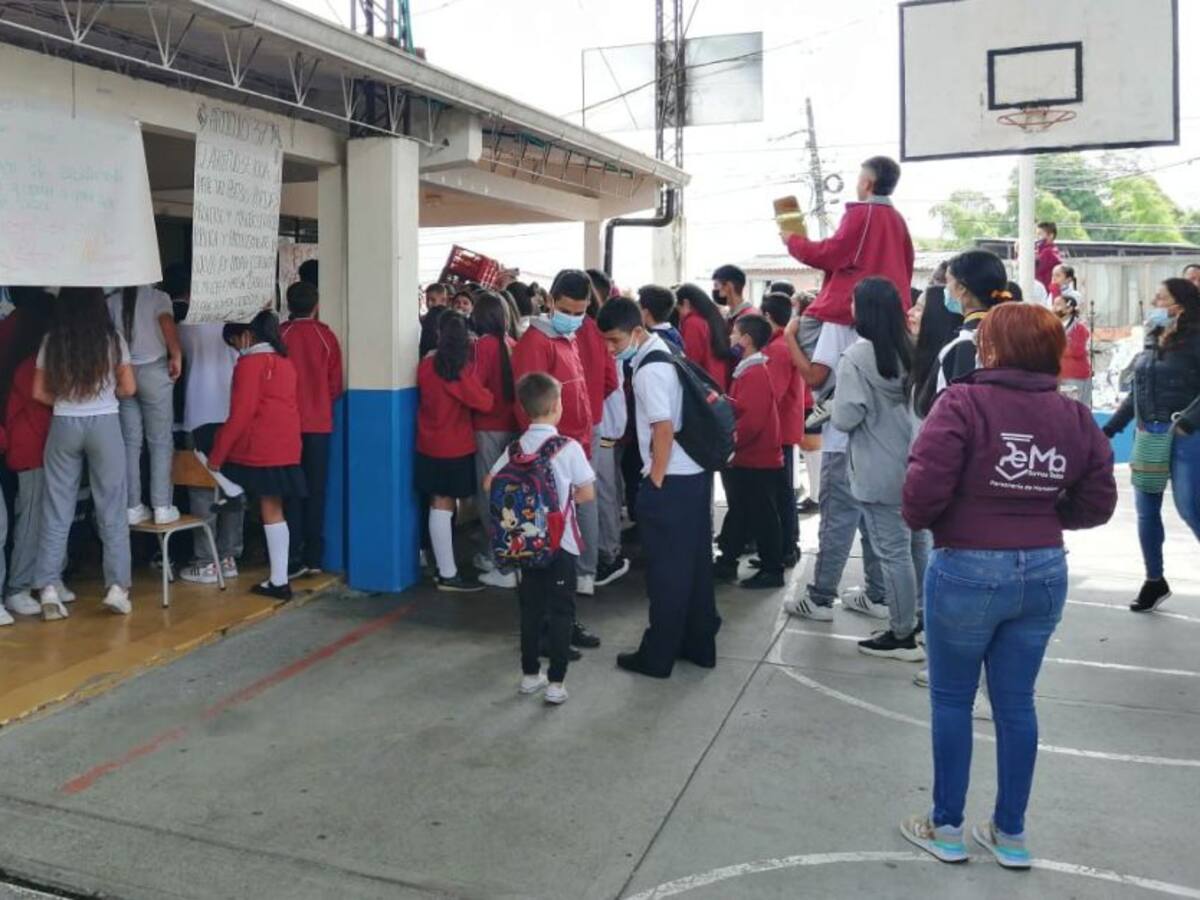 Personería de Manizales verifica quejas allegadas del colegio María Goretti