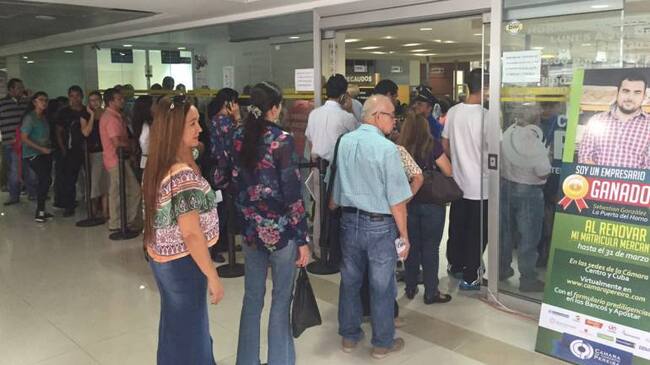 La Alcaldía indicó que se están demorando 20 minutos por usuario.